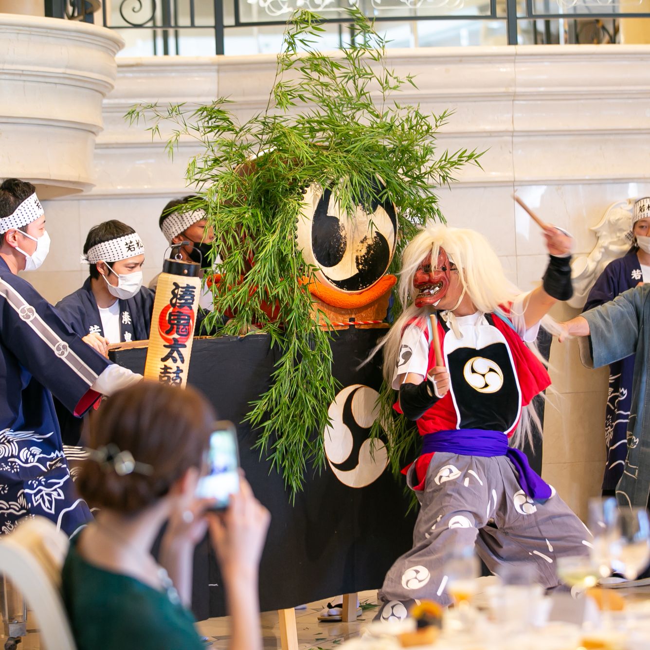 佐渡の伝統芸能『鬼太鼓』の舞は圧巻!