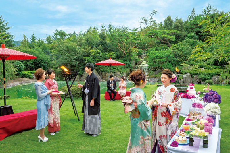 様々な演出を楽しめる日本庭園も「ホテル華鳳」の魅力の一つ