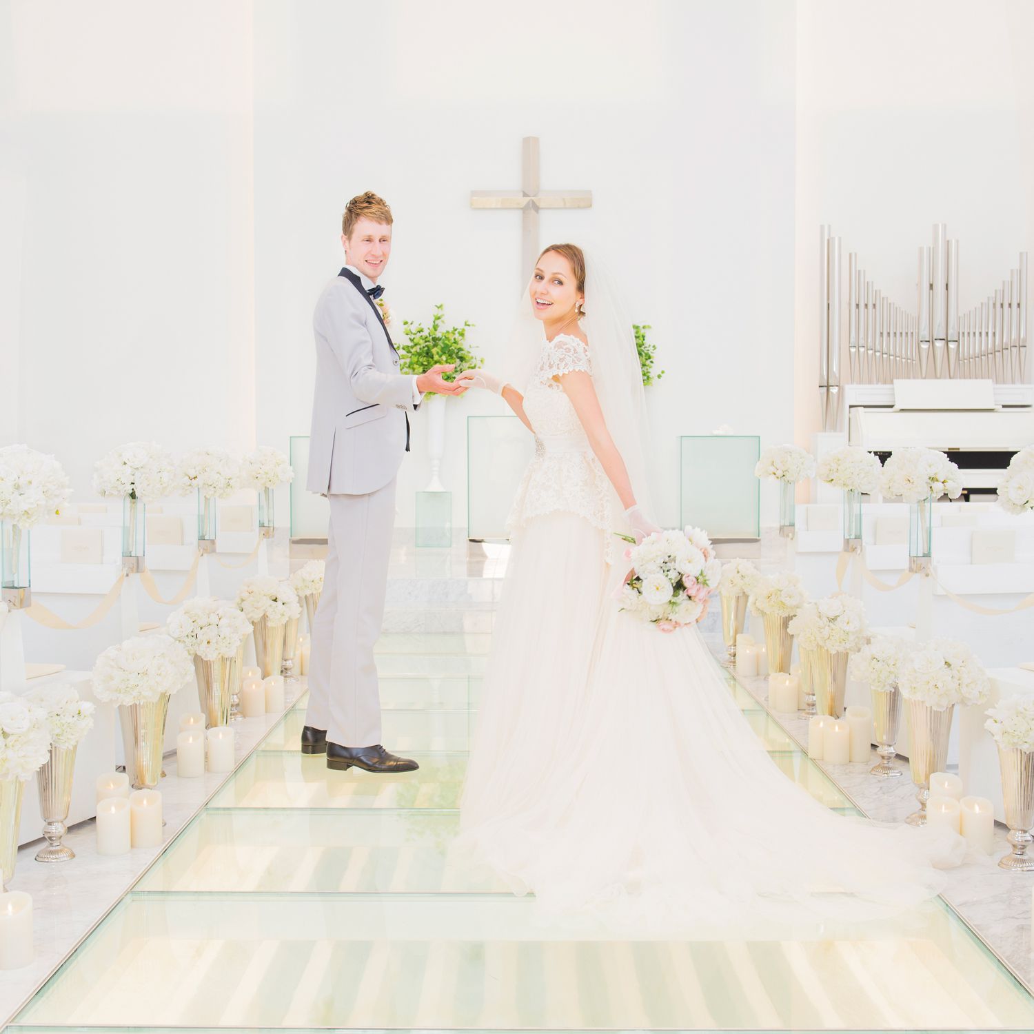 聖なる純白のチャペルと癒やしのガーデン
多彩な施設とサポート力で夢の結婚式を形に