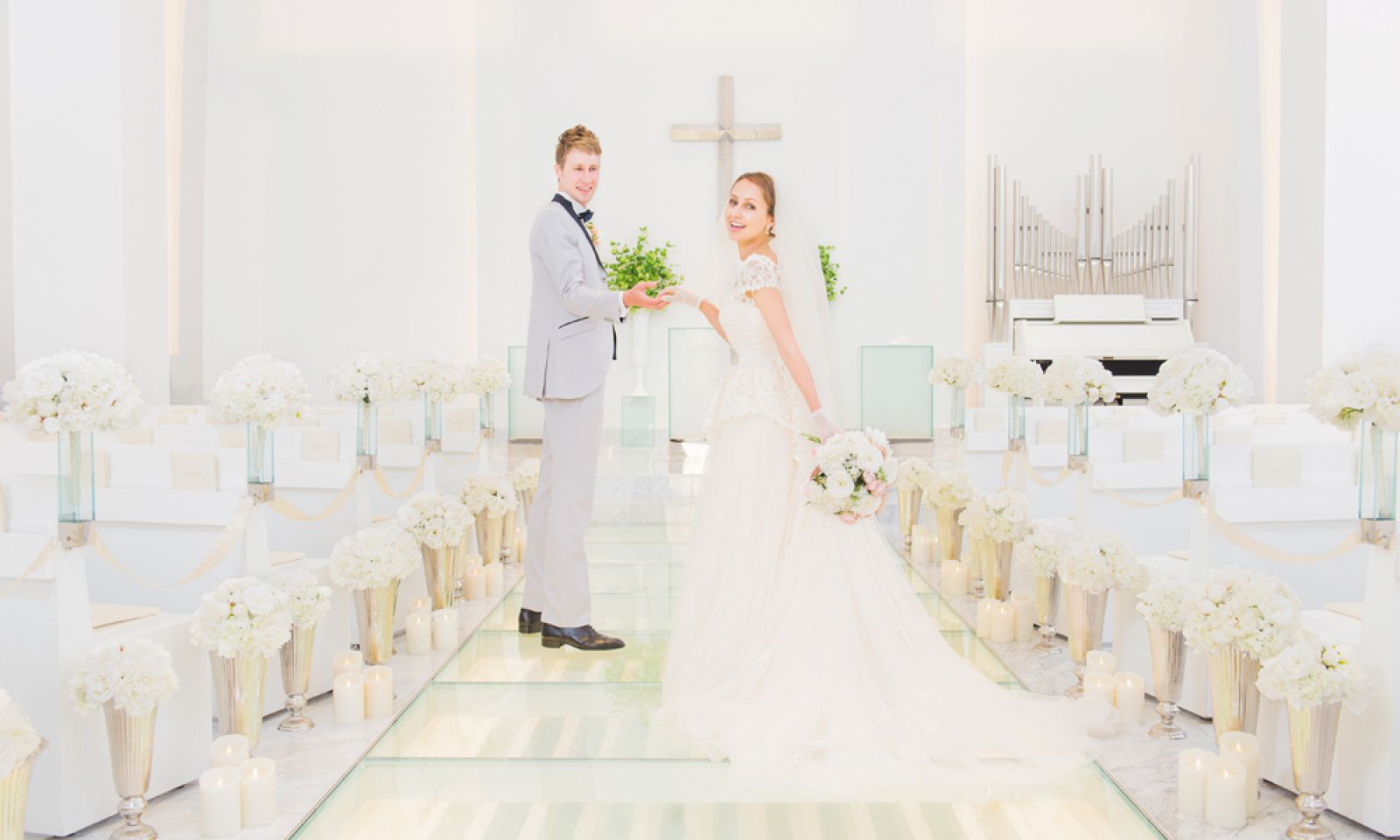 聖なる純白のチャペルと癒やしのガーデン
多彩な施設とサポート力で夢の結婚式を形に
