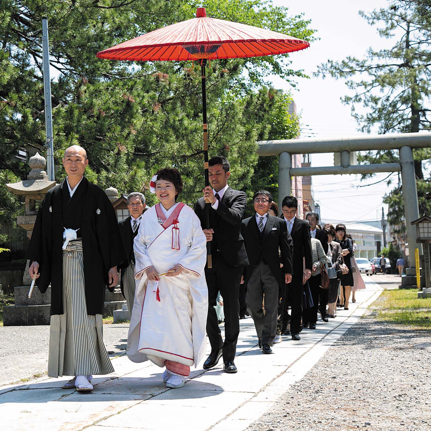 一組限定、フロア貸切の結婚式
老舗ホテルでふたりらしい一日を