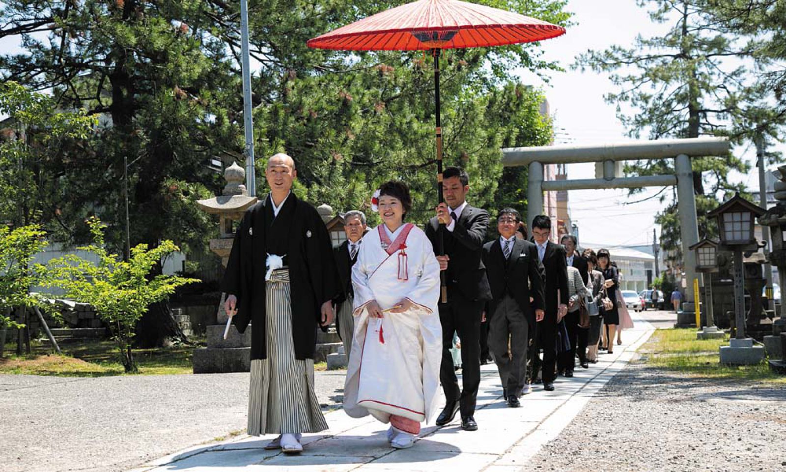 一組限定、フロア貸切の結婚式
老舗ホテルでふたりらしい一日を