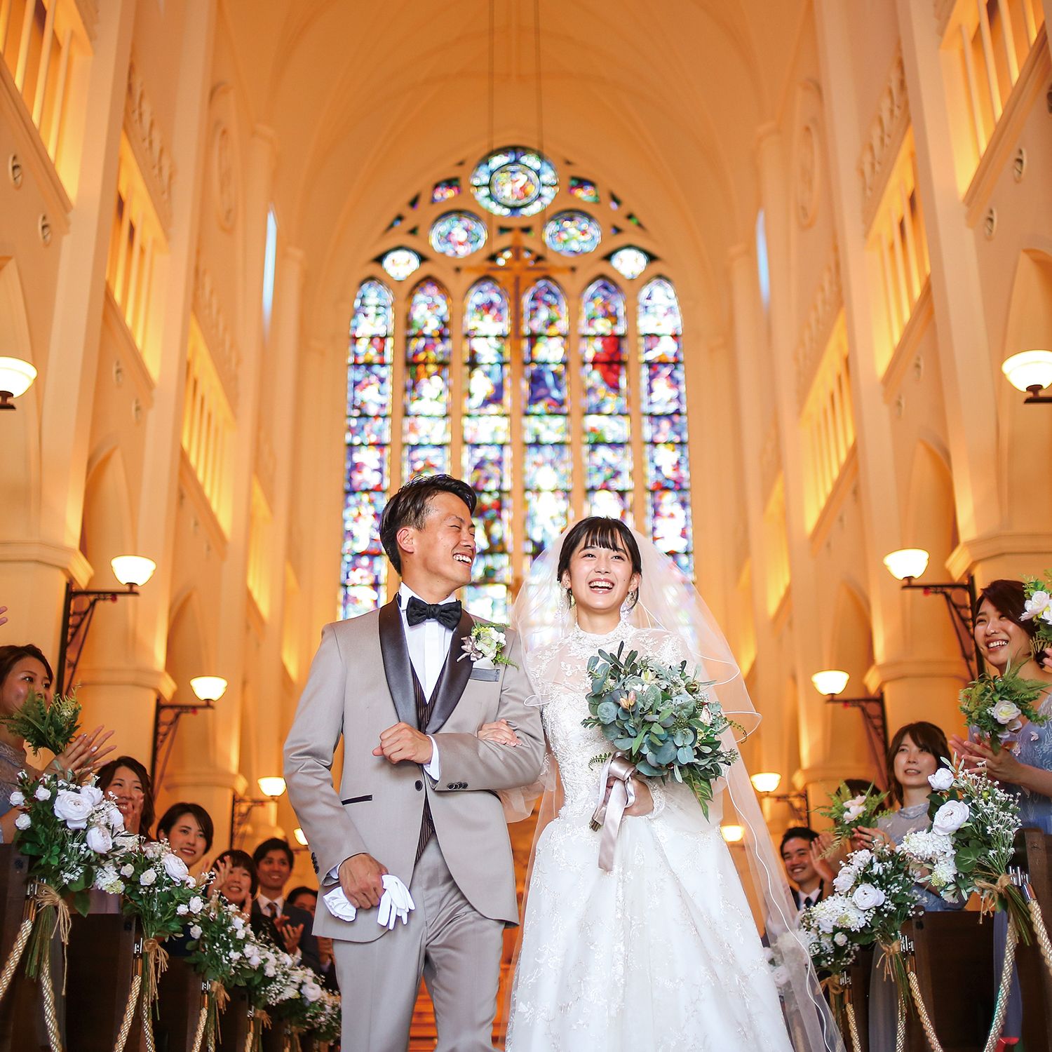 花嫁の憧れが詰まった大聖堂に注目
海外リゾートで過ごすような一日を実現