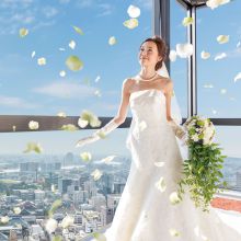新潟市街を見渡す「天空の挙式」は忘れられない誓い!
「小さな結婚式」、会費制婚、少人数婚などプランも多彩