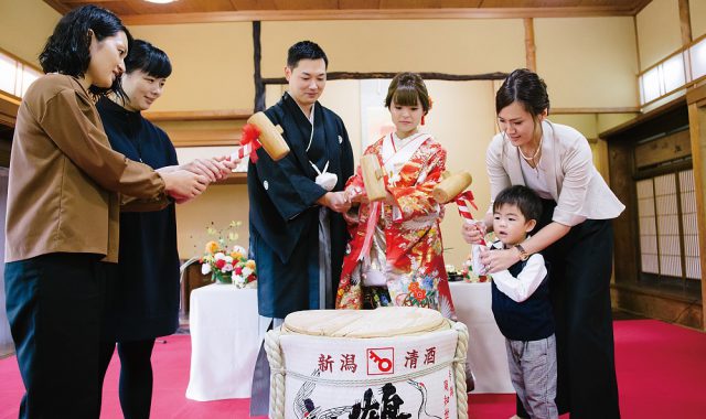 結婚式レポート 和の演出で盛り上げる 親族だけの温かな結婚式 日本料理 行形亭 新潟市 こまウエmagazine